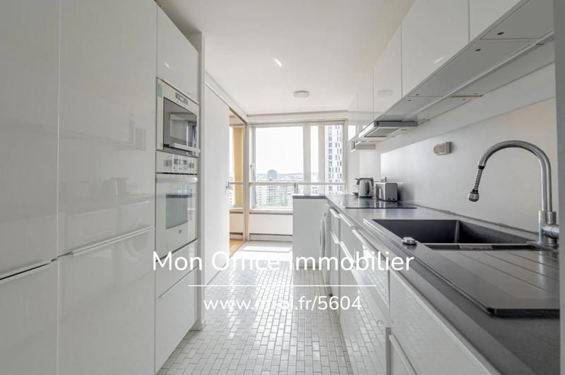 Appartement - 94 m² - 3 pièces