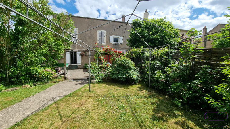 Maison ancienne - 180 m² - 7 pièces