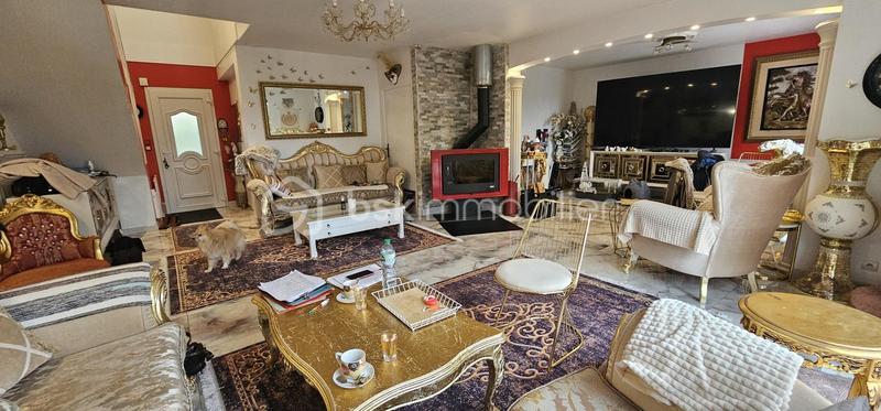 Maison - 163 m² - 7 pièces