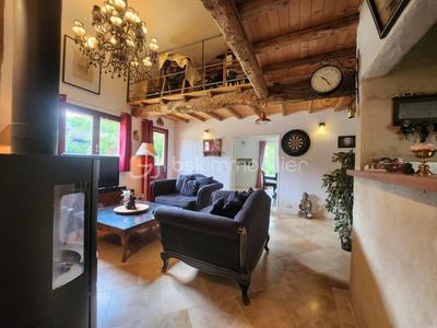 Maison - 184 m² - 10 pièces