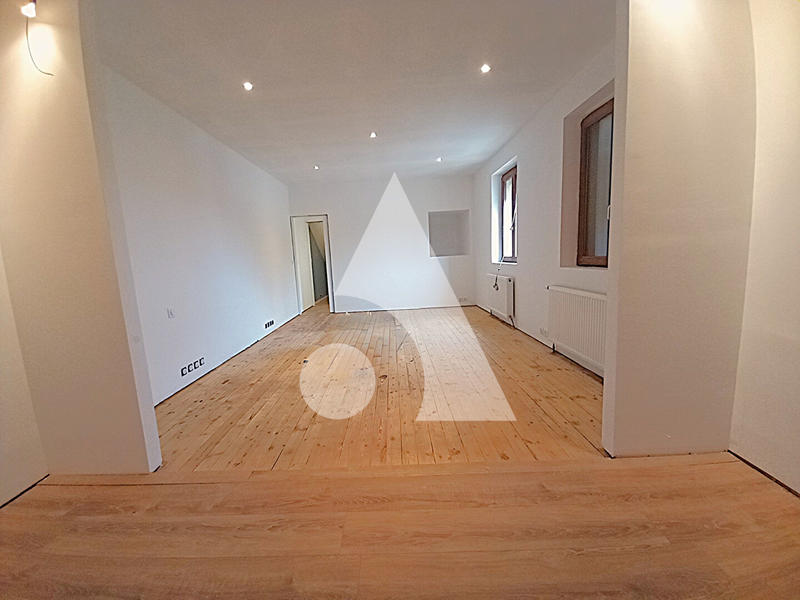 Maison - 75 m² - 5 pièces