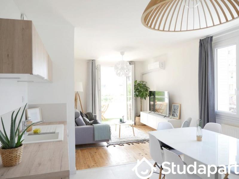 Chambre - 10 m² - 1 pièce