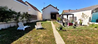 Maison - 99 m² - 5 pièces