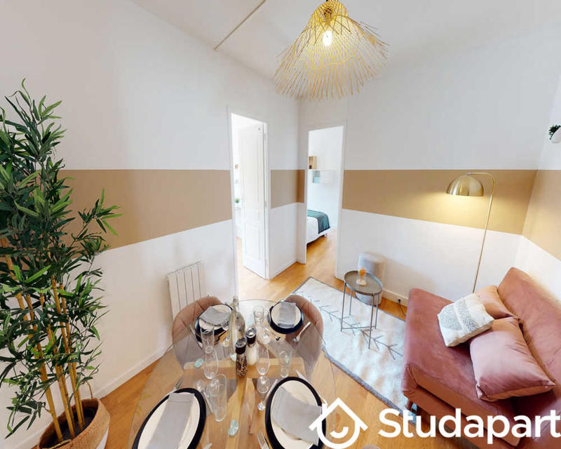 Chambre - 80 m² - 1 pièce