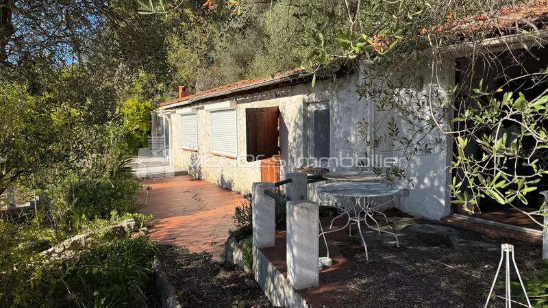 Villa - 597 m² - 11 pièces