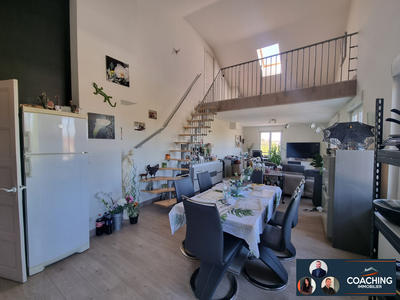Maison - 437 m² - 10 pièces