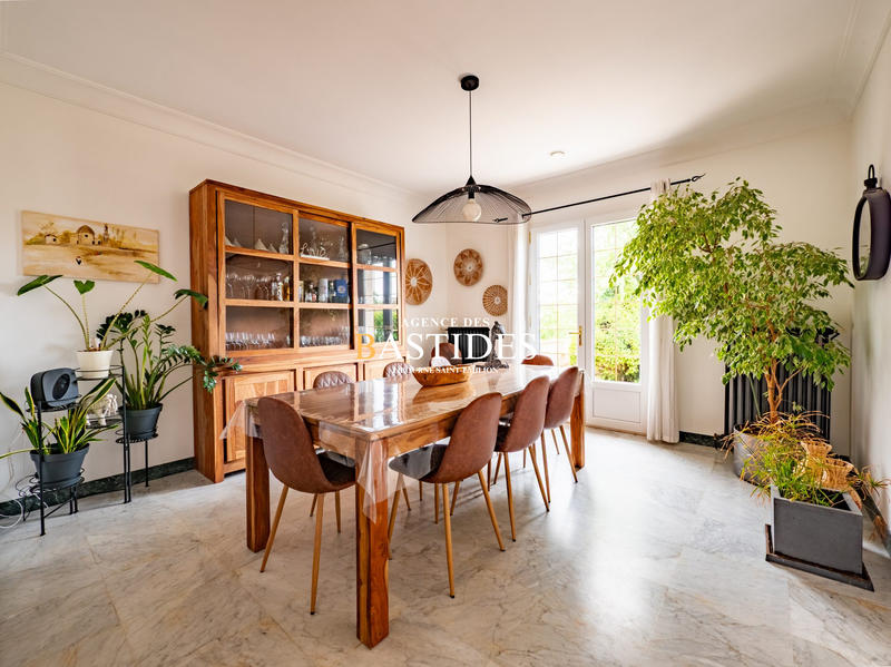 Maison traditionnelle - 175 m² - 8 pièces