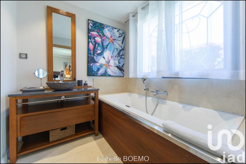 Maison de maîtres - 348 m² - 11 pièces