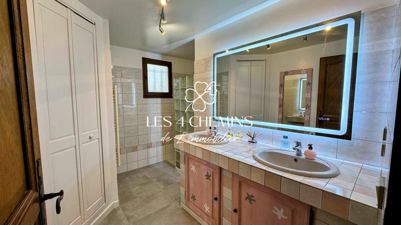 Villa - 140 m² - 5 pièces