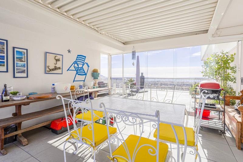 Appartement - 160 m² - 6 pièces