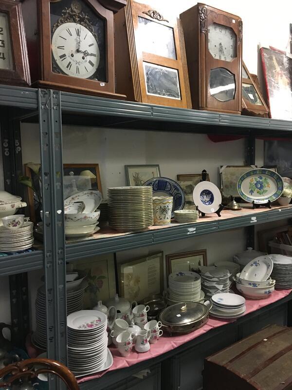 Braderie de noël au secours catholique