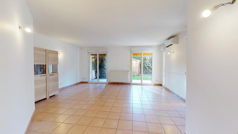 Maison - 180 m² - 10 pièces