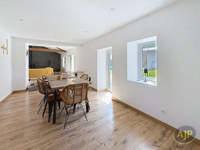 Maison - 153 m² - 6 pièces