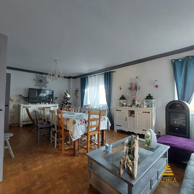 Maison - 315 m² - 11 pièces