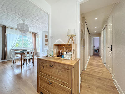 Appartement - 81 m² - 4 pièces