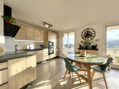 Appartement - 75 m² - 4 pièces