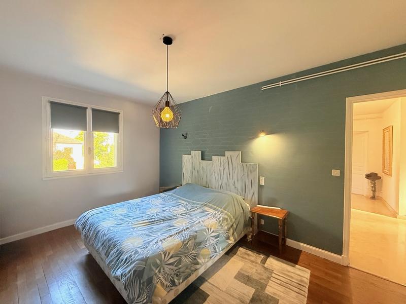 Maison - 160 m² - 8 pièces