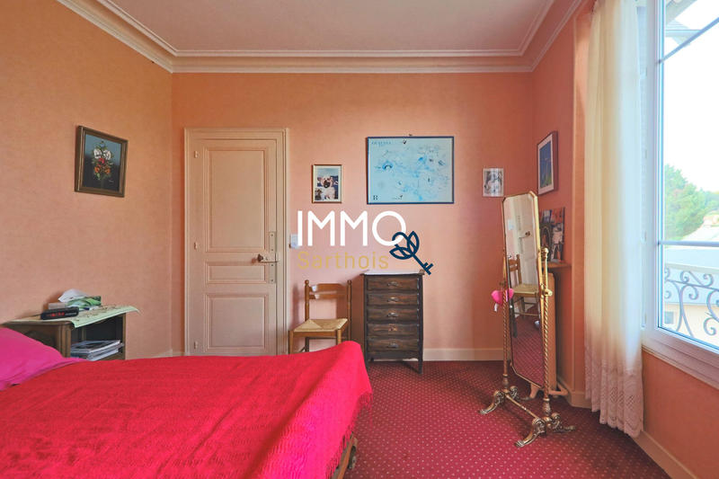 Maison - 206 m² - 7 pièces