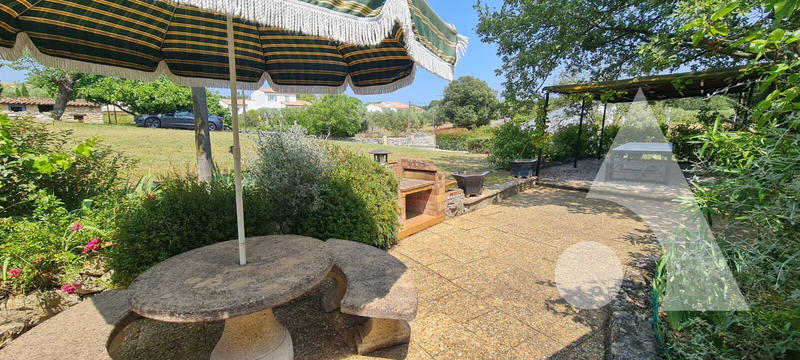 Maison - 180 m² - 8 pièces