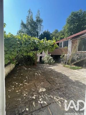 Maison - 227 m² - 8 pièces