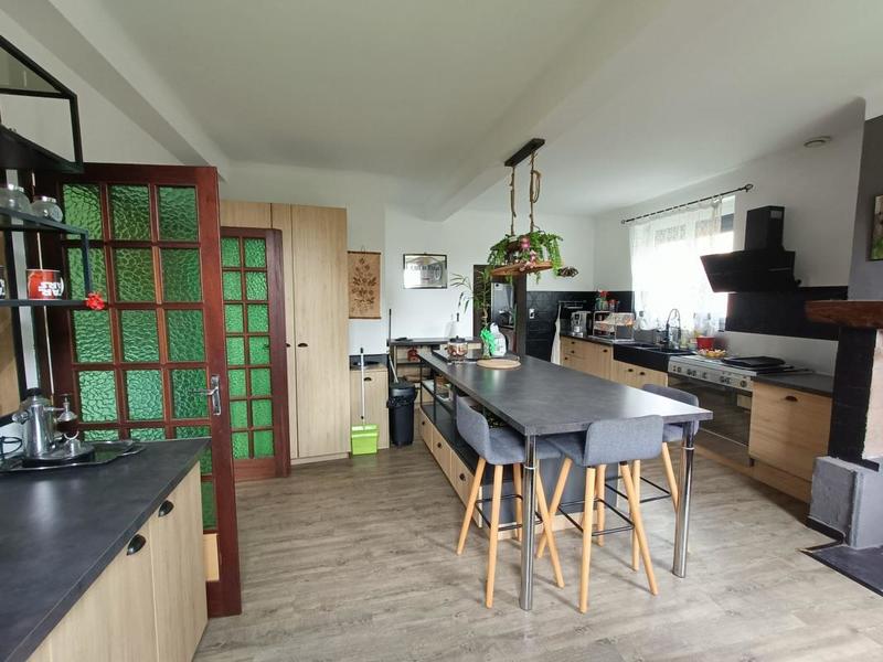 Maison - 245 m² - 6 pièces