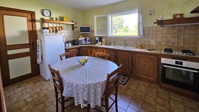 Maison - 140 m² - 5 pièces