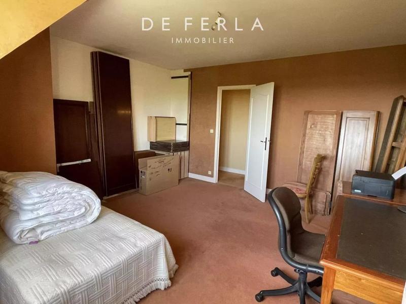 Maison - 306 m² - 6 pièces