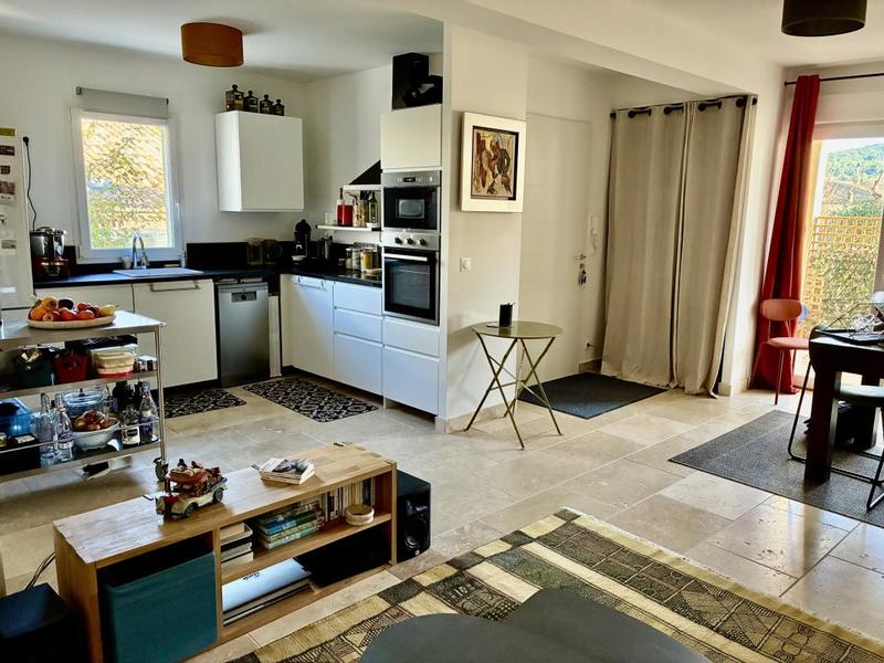 Appartement - 75 m² - 3 pièces