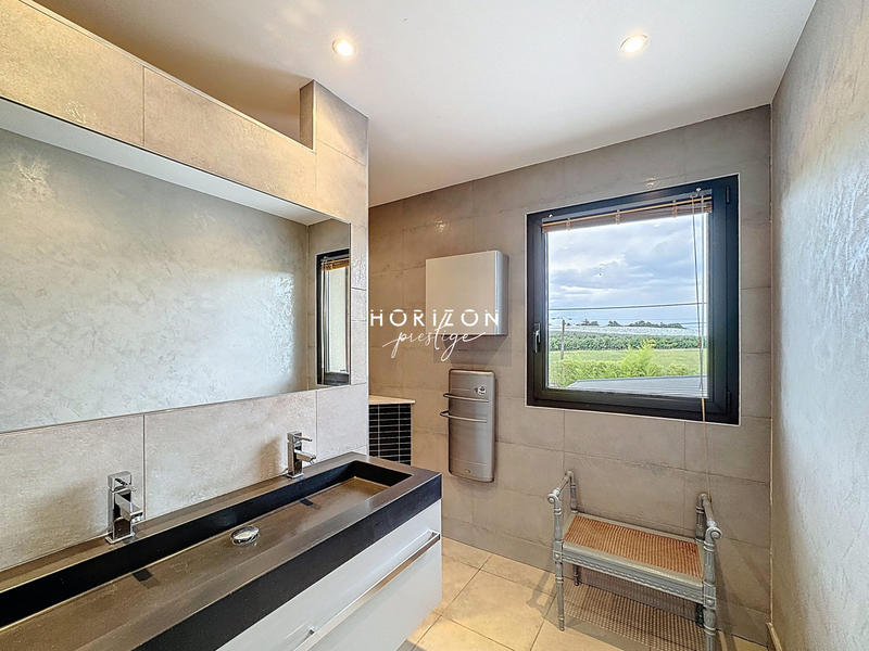 Maison contemporaine - 247 m² - 8 pièces