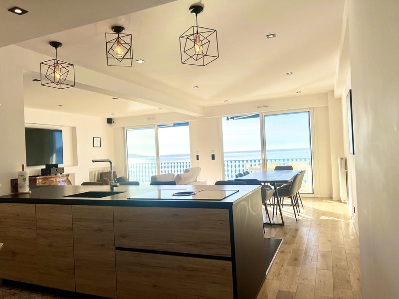 Appartement - 180 m² - 6 pièces