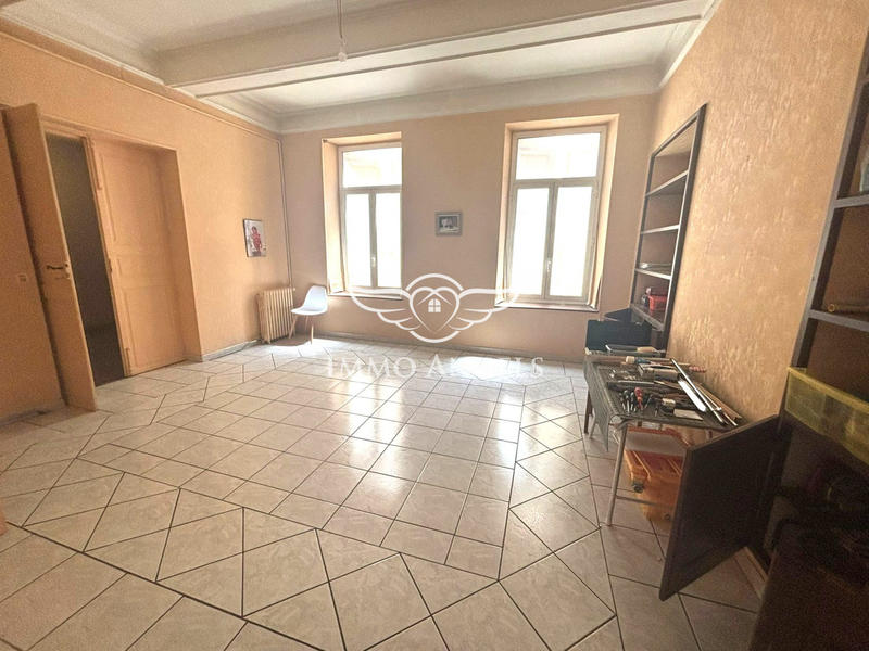 Maison - 380 m² - 13 pièces