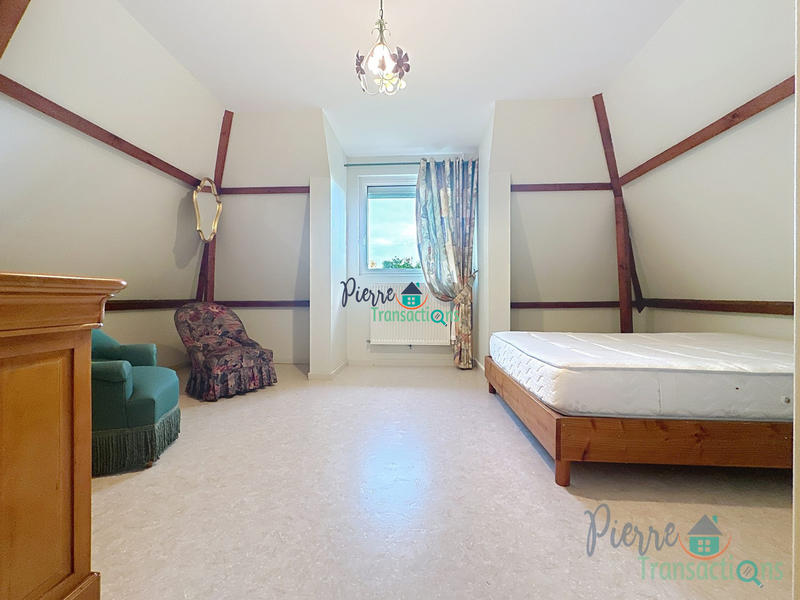 Maison traditionnelle - 199 m² - 6 pièces