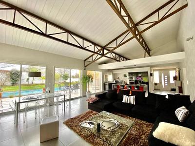 Villa - 160 m² - 5 pièces