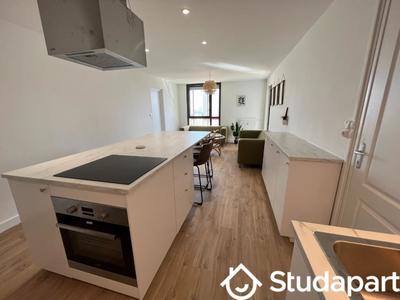 Chambre - 11 m² - 1 pièce