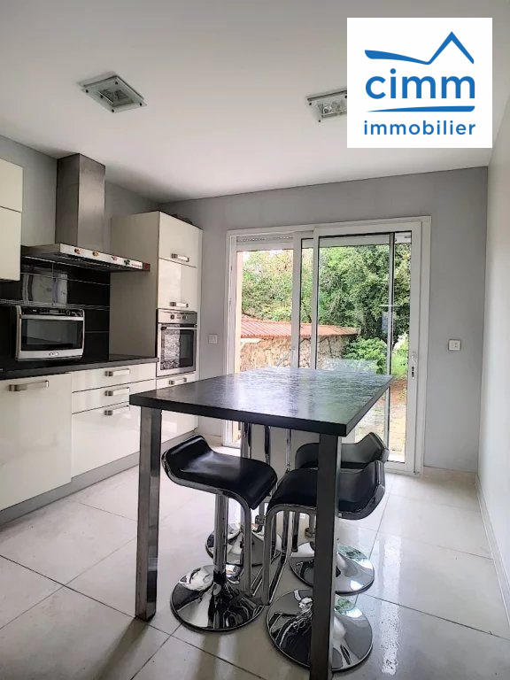 Maison - 74 m² - 4 pièces