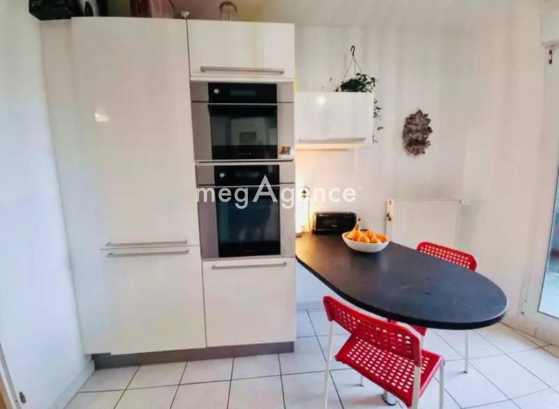 Appartement - 98 m² - 4 pièces