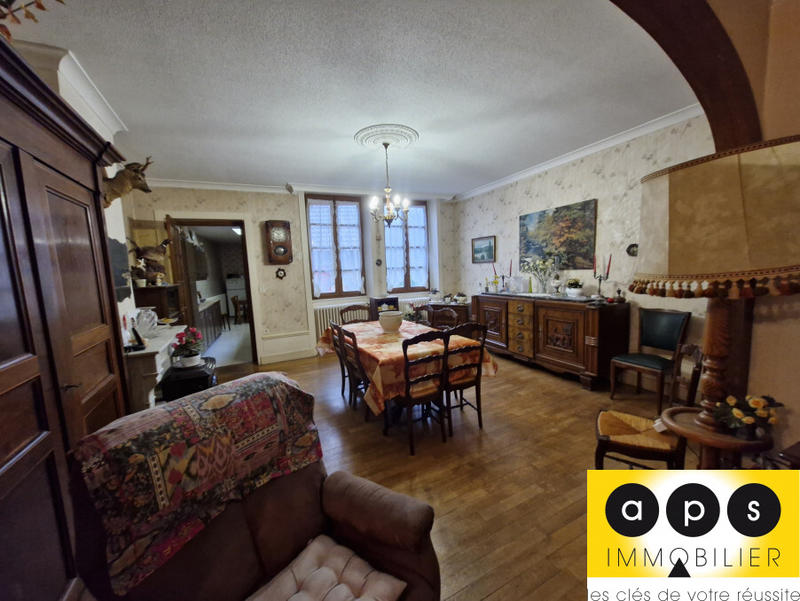 Immeuble - 214 m² - 11 pièces