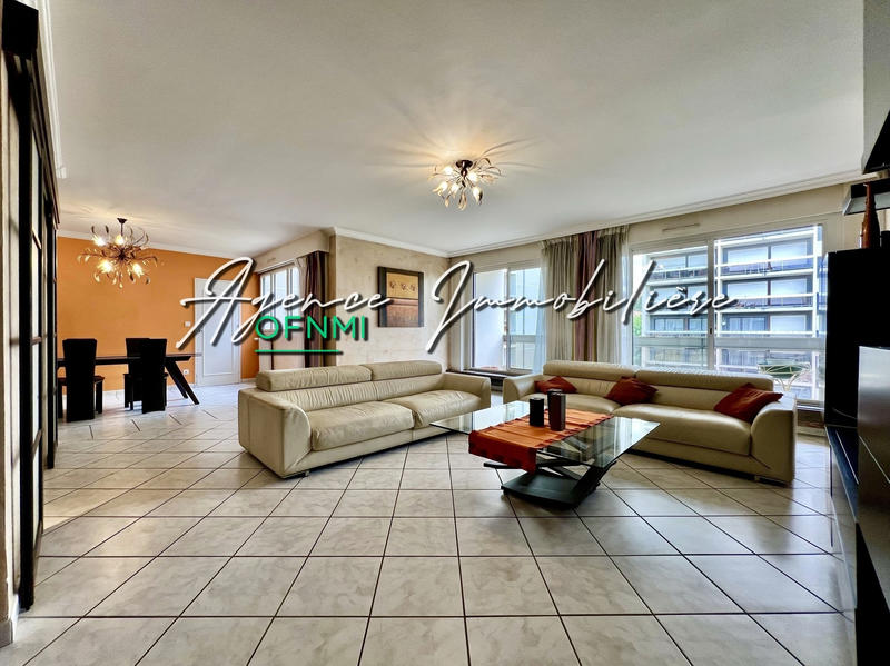 Appartement - 108 m² - 5 pièces