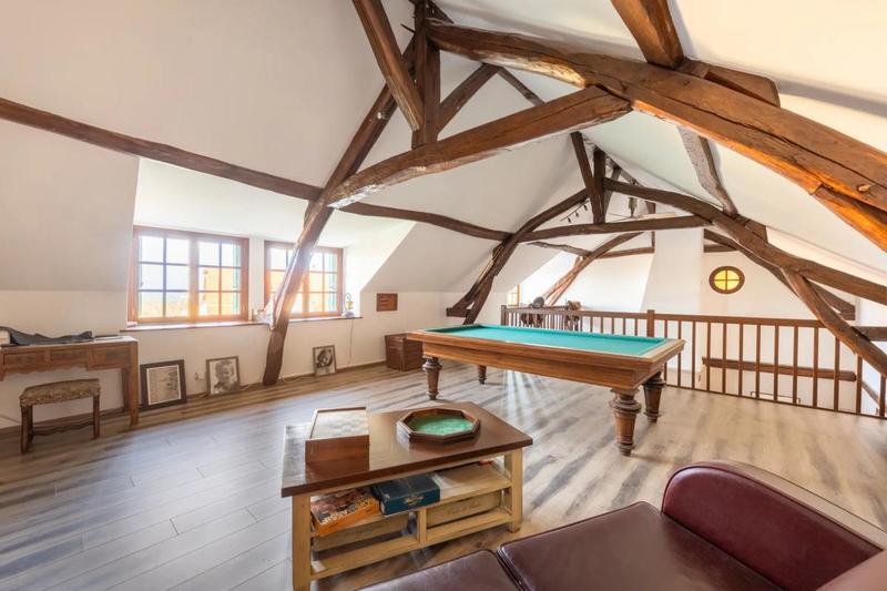 Corps de ferme - 270 m² - 9 pièces