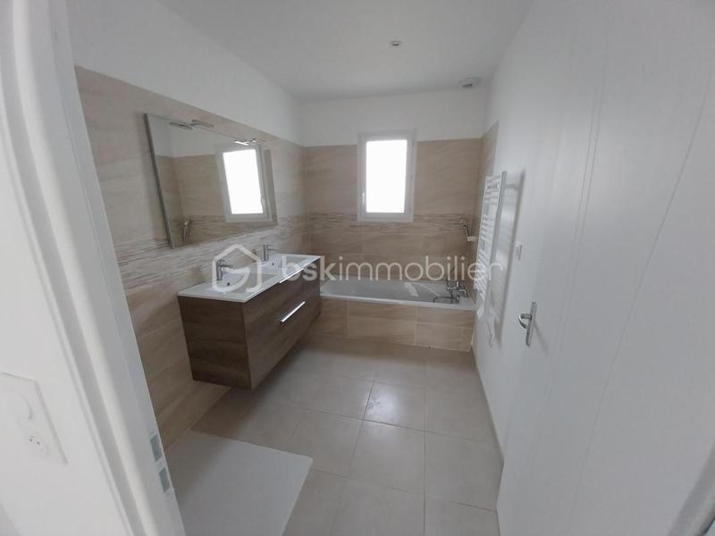 Maison - 94 m² - 4 pièces