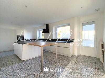 Maison - 223 m² - 9 pièces