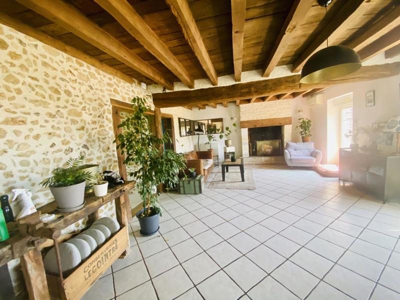 Maison - 198 m² - 7 pièces