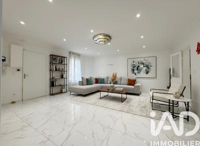 Maison - 128 m² - 7 pièces