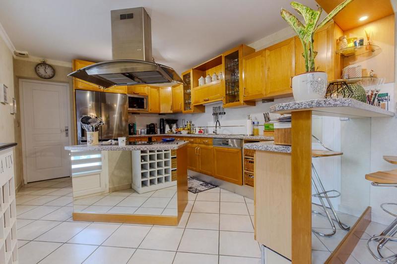 Maison - 155 m² - 6 pièces