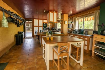Maison - 240 m² - 5 pièces