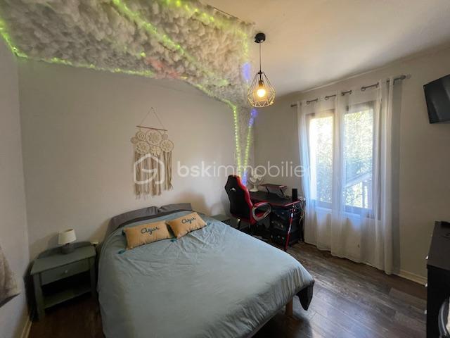 Villa - 200 m² - 10 pièces