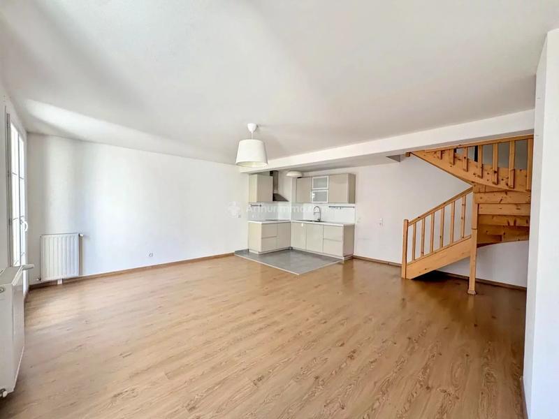 Appartement - 99 m² - 5 pièces