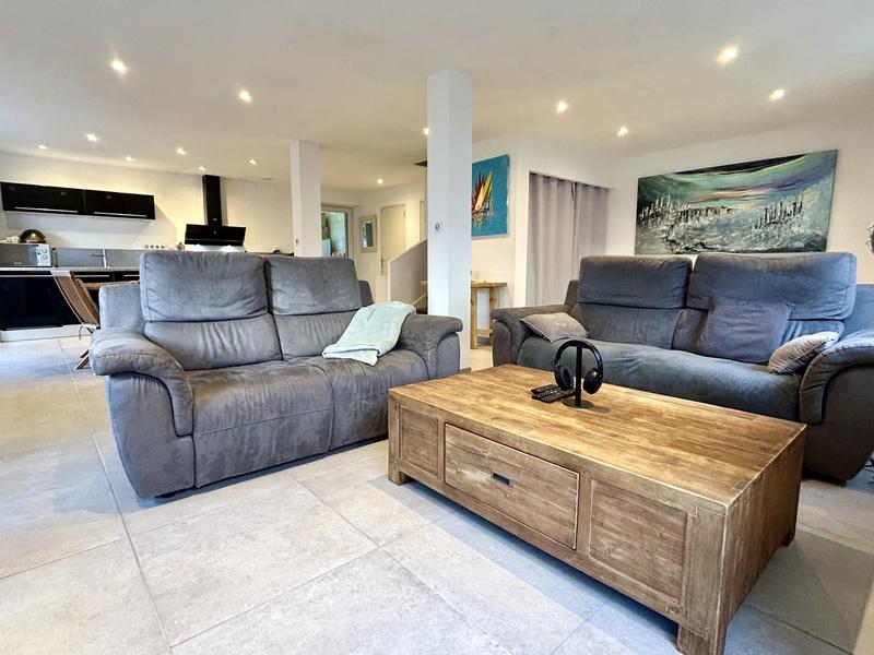 Maison traditionnelle - 110 m² - 5 pièces