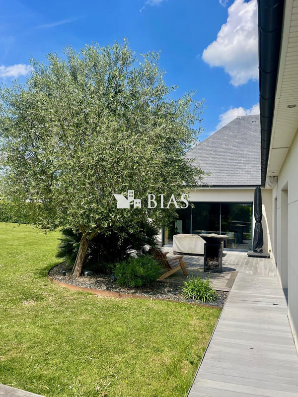 Maison contemporaine - 186 m² - 6 pièces