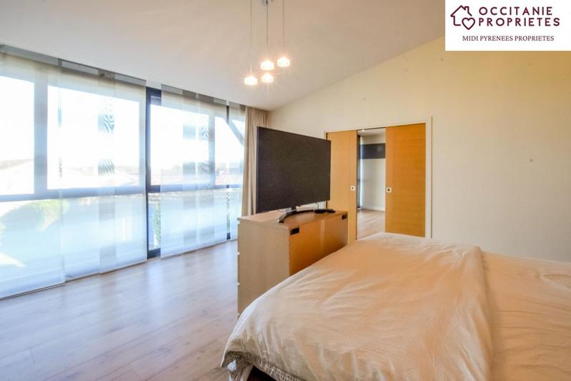 Propriété - 625 m² - 15 pièces